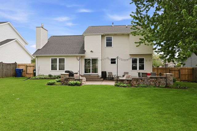 2434 W 62nd Street, Davenport, IA 52806
