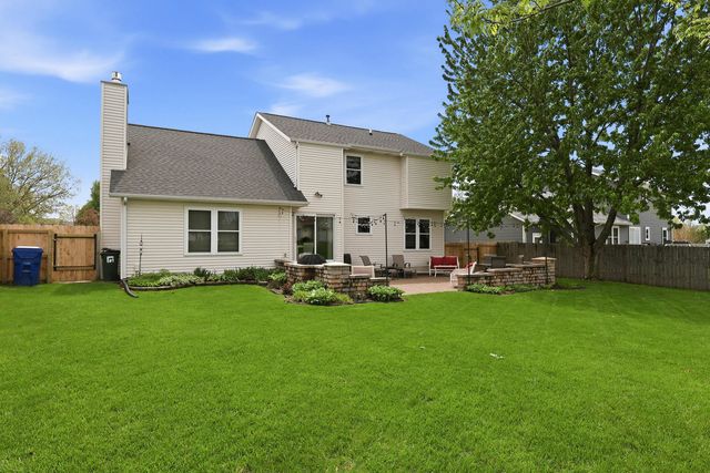 2434 W 62nd Street, Davenport, IA 52806