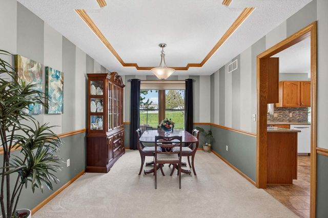 2434 W 62nd Street, Davenport, IA 52806