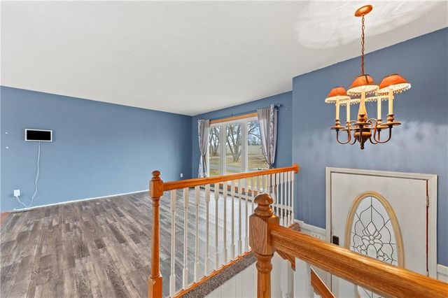 332 Matthews Lane, Gower, MO 64454