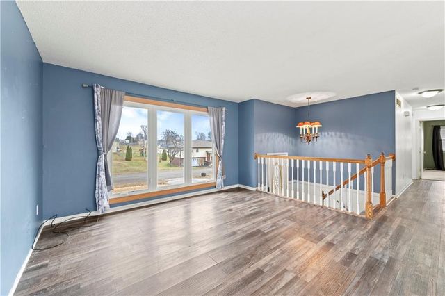 332 Matthews Lane, Gower, MO 64454