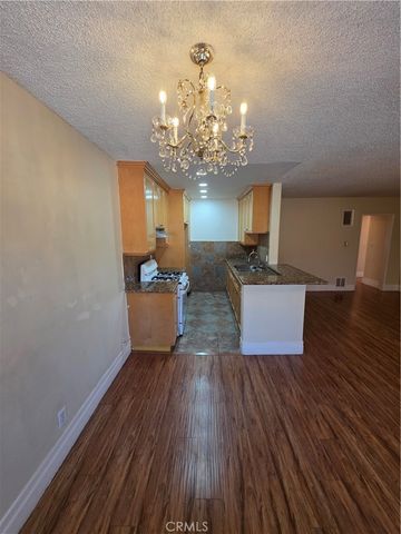 1035 Western 4, Glendale, CA 91201