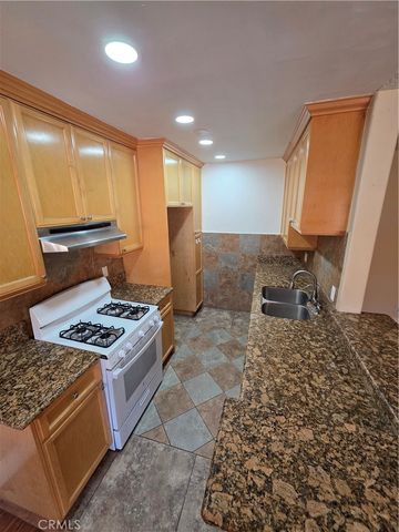 1035 Western 4, Glendale, CA 91201