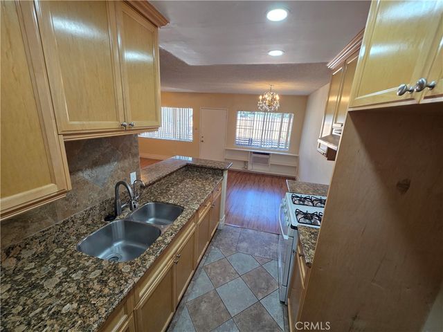 1035 Western 4, Glendale, CA 91201