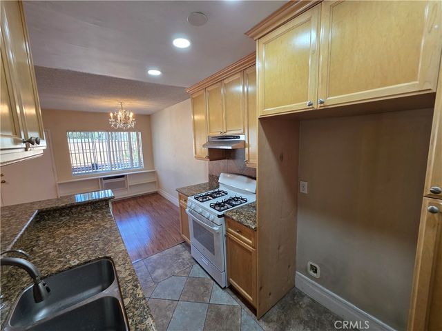 1035 Western 4, Glendale, CA 91201