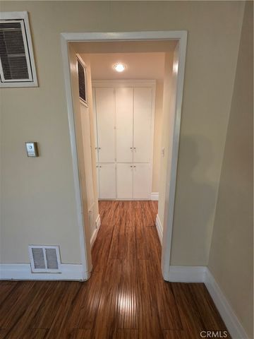 1035 Western 4, Glendale, CA 91201