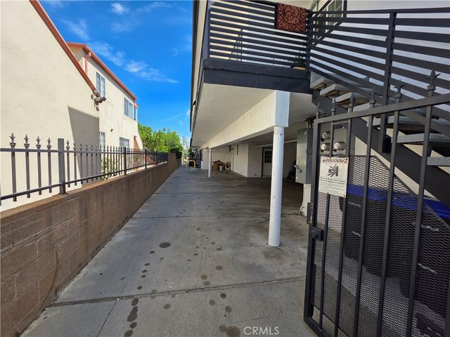 1035 Western 4, Glendale, CA 91201