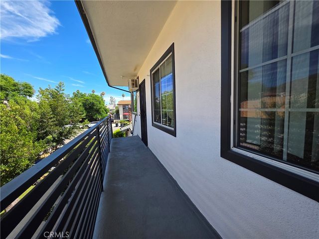 1035 Western 4, Glendale, CA 91201