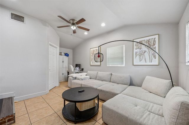 5212 ALOHA STREET, Orlando, FL 32810