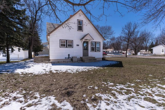 504 E Fir Avenue, Fergus Falls, MN 56537