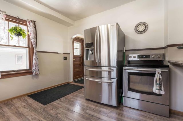 504 E Fir Avenue, Fergus Falls, MN 56537