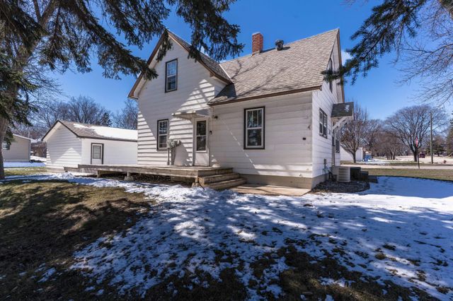 504 E Fir Avenue, Fergus Falls, MN 56537