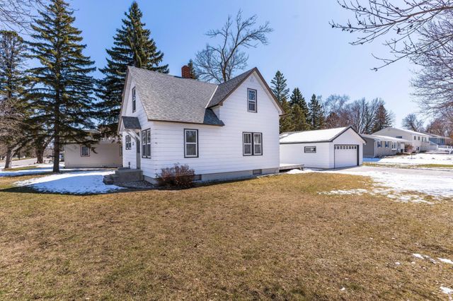 504 E Fir Avenue, Fergus Falls, MN 56537