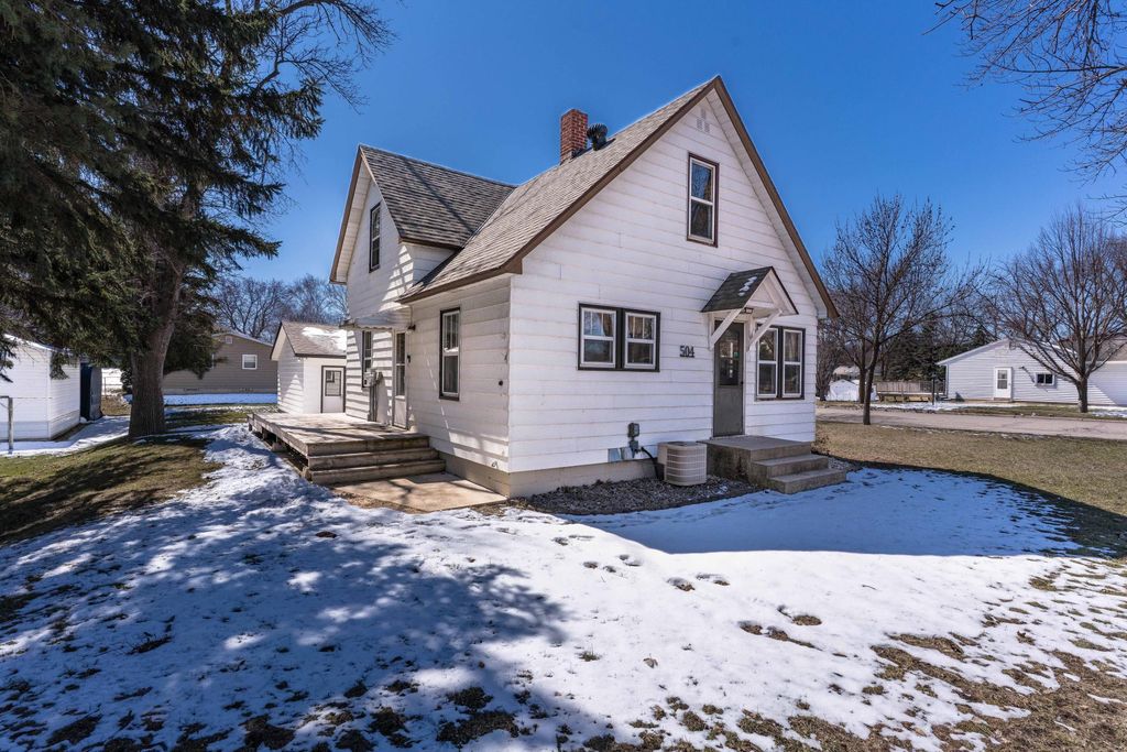 504 E Fir Avenue, Fergus Falls, MN 56537