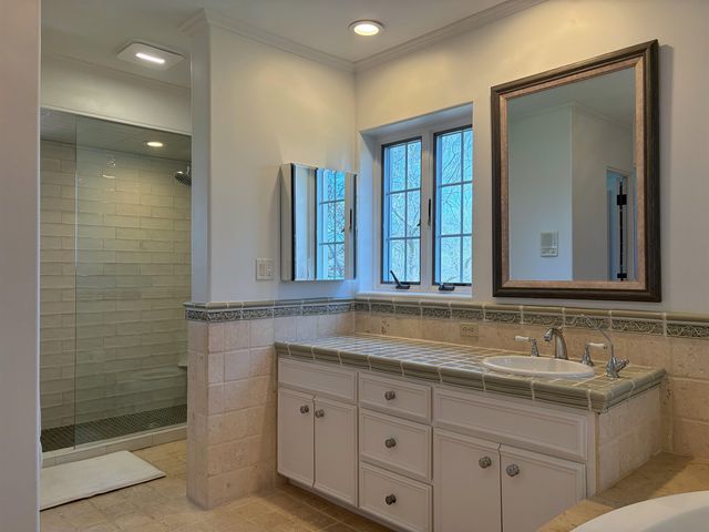 44 N West Pkwy, Wichita, KS 67206