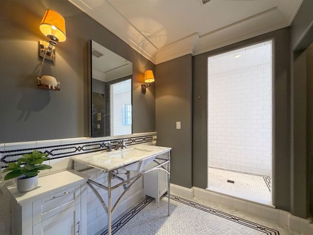 44 N West Pkwy, Wichita, KS 67206