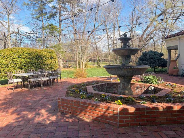 44 N West Pkwy, Wichita, KS 67206