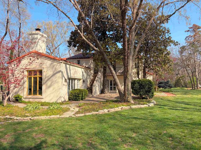 44 N West Pkwy, Wichita, KS 67206