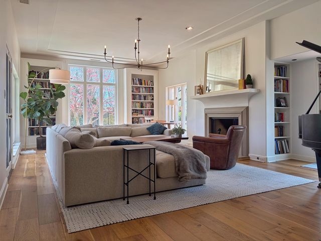 44 N West Pkwy, Wichita, KS 67206