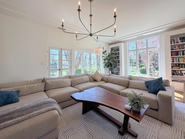 44 N West Pkwy, Wichita, KS 67206