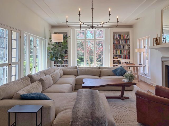 44 N West Pkwy, Wichita, KS 67206