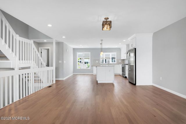 1332 Ocean Avenue, 5, Sea Bright, NJ 07760