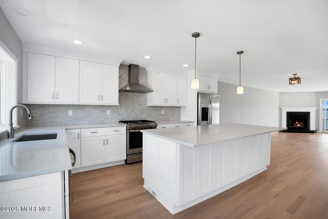 1332 Ocean Avenue, 5, Sea Bright, NJ 07760