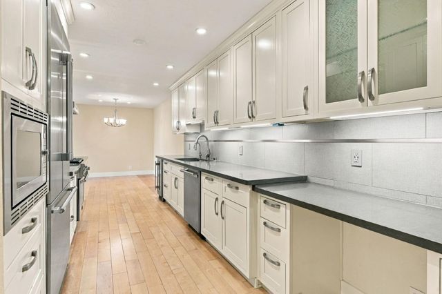 73 3rd Street 15B, Los Altos, CA 94022