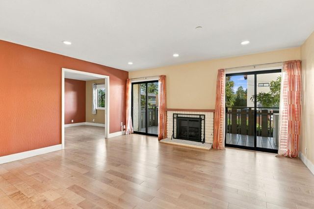 73 3rd Street 15B, Los Altos, CA 94022