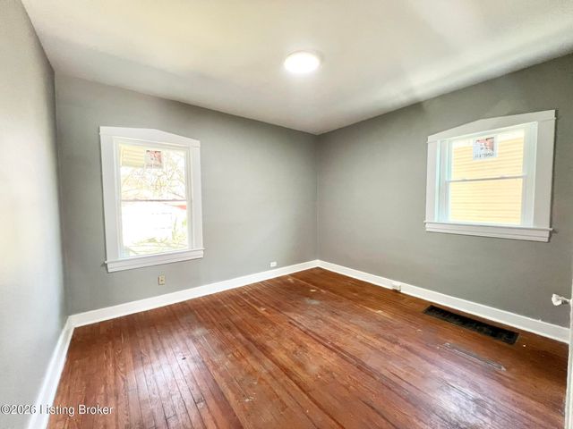 2121 W Lee St, Louisville, KY 40210