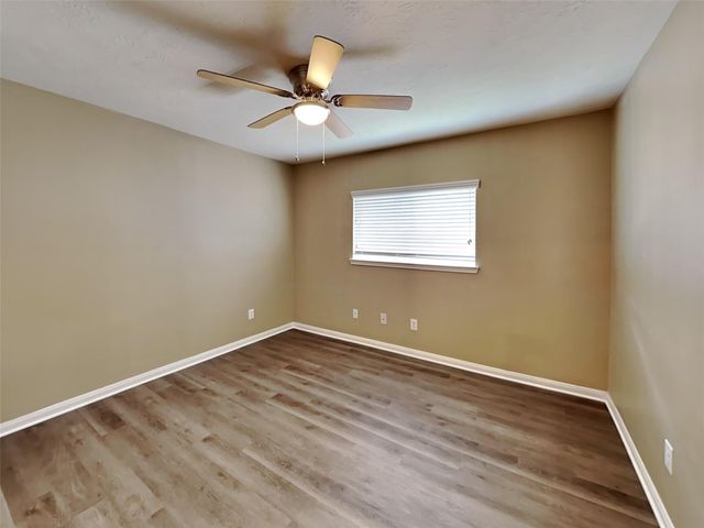 3523 Pine Valley Drive, Pearland, TX 77581