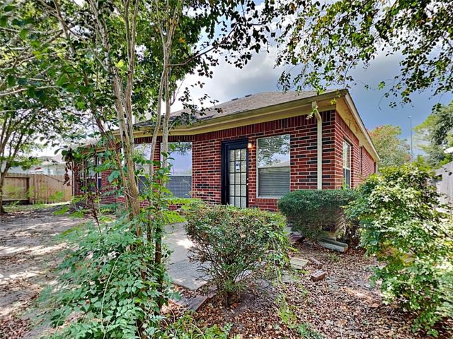 3523 Pine Valley Drive, Pearland, TX 77581