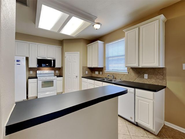 3523 Pine Valley Drive, Pearland, TX 77581