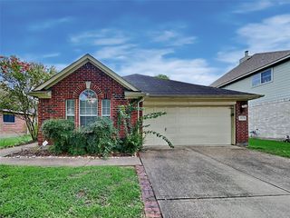 3523 Pine Valley Drive, Pearland, TX 77581