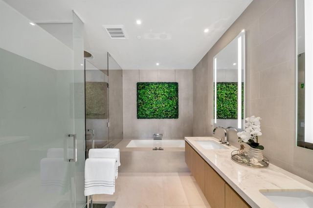 2311 SE 17th Street 202, Fort Lauderdale, FL 33316