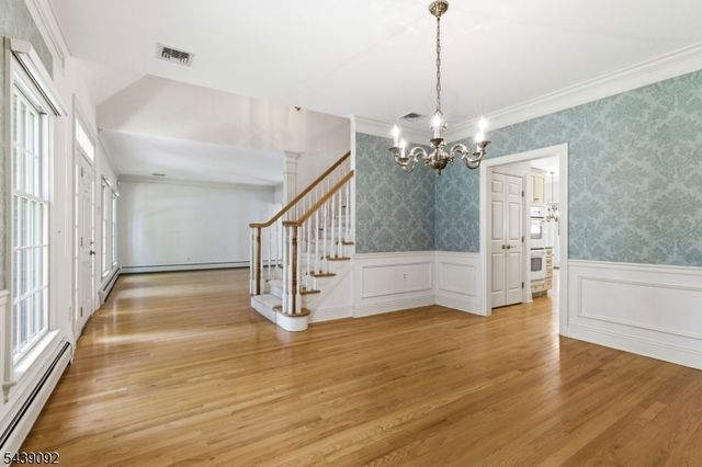 7 Alex Ct, Wyckoff Twp., NJ 07481