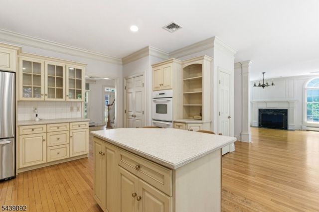 7 Alex Ct, Wyckoff Twp., NJ 07481
