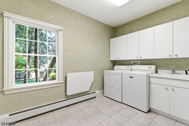 7 Alex Ct, Wyckoff Twp., NJ 07481
