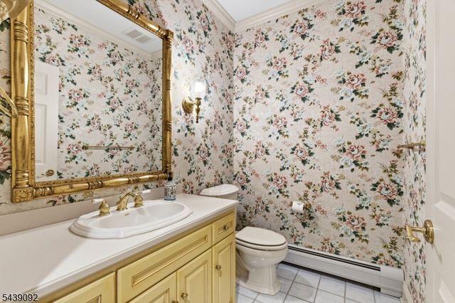 7 Alex Ct, Wyckoff Twp., NJ 07481