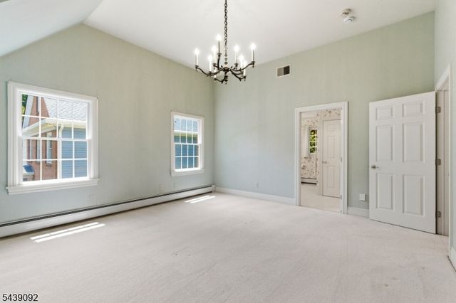 7 Alex Ct, Wyckoff Twp., NJ 07481