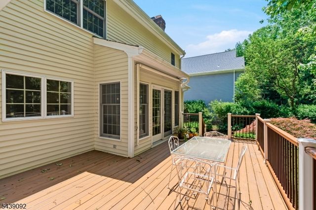 7 Alex Ct, Wyckoff Twp., NJ 07481