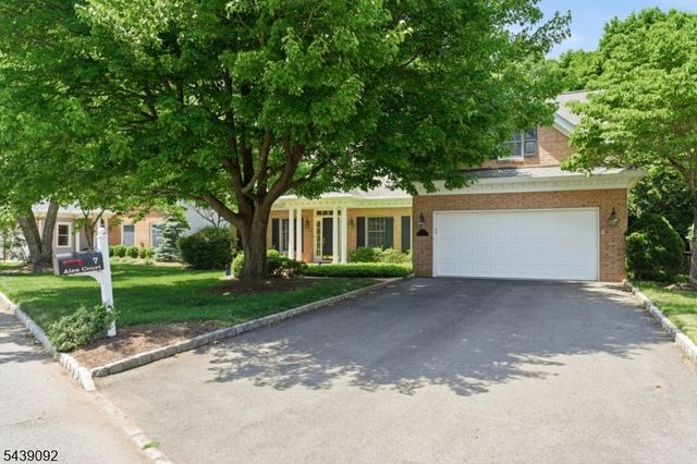 7 Alex Ct, Wyckoff Twp., NJ 07481