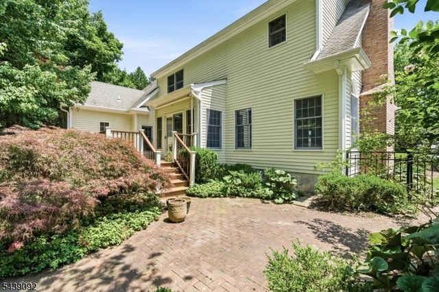 7 Alex Ct, Wyckoff Twp., NJ 07481