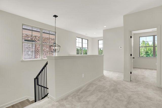 899 ALDWICK DR, Collierville, TN 38017