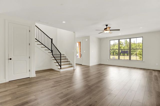 899 ALDWICK DR, Collierville, TN 38017