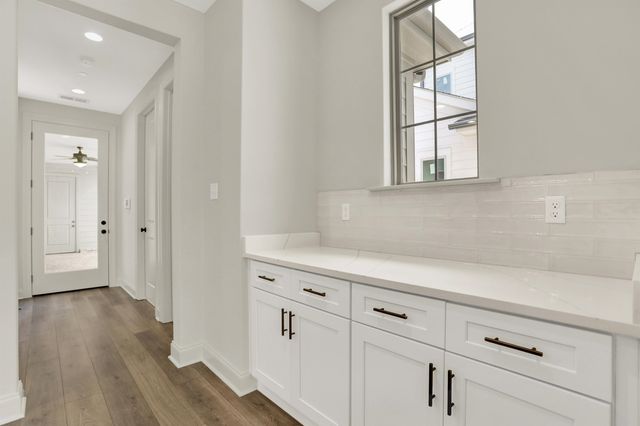 899 ALDWICK DR, Collierville, TN 38017