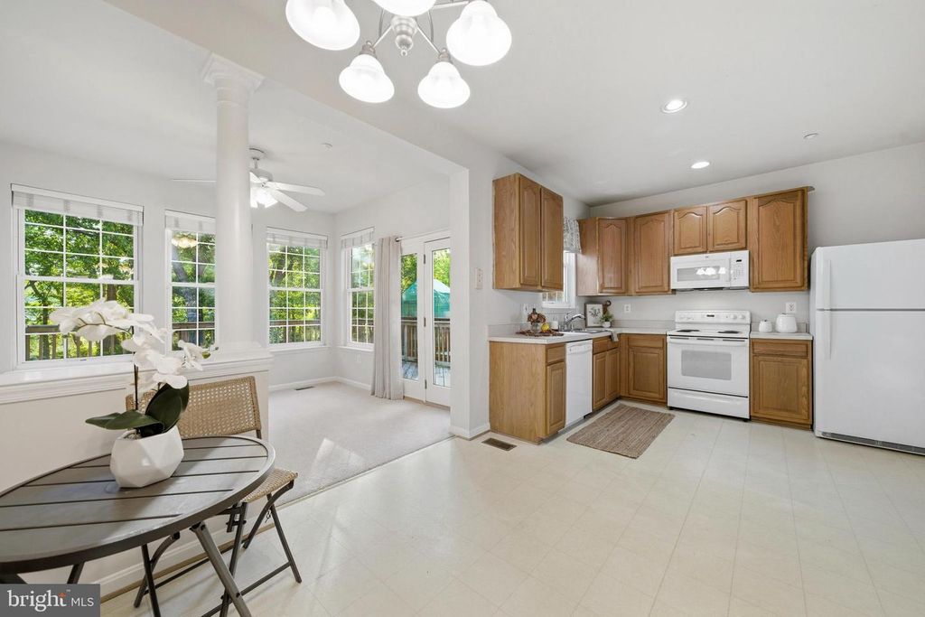 Image 13 of property listing at 7906 DELORES CT, Chesapeake Beach, MD 20732