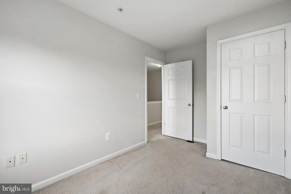 Image 22 of property listing at 7906 DELORES CT, Chesapeake Beach, MD 20732