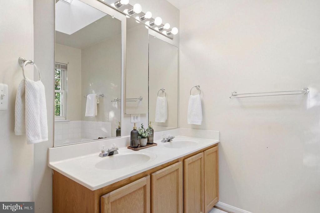 Image 28 of property listing at 7906 DELORES CT, Chesapeake Beach, MD 20732