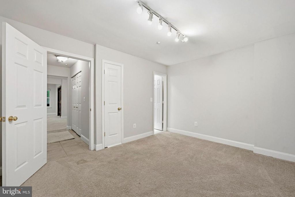 Image 34 of property listing at 7906 DELORES CT, Chesapeake Beach, MD 20732